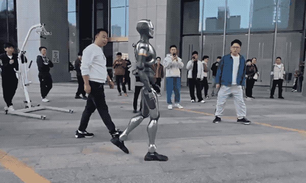 们最后的冲